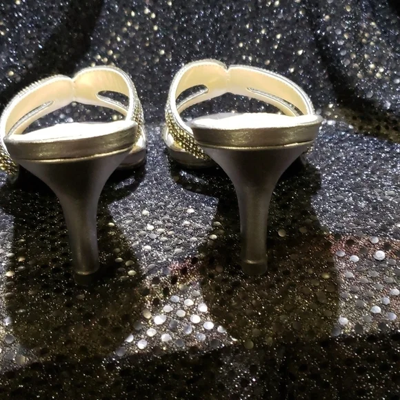 NEW Silver/Black Rhinestone Heels - Picture 4 of 4